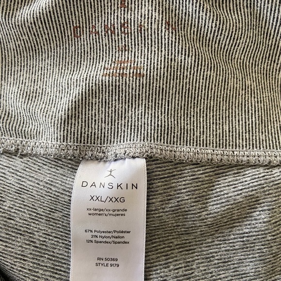 𝅺DANSKIN Striped Athl. Leggings - Picture 4 of 4
